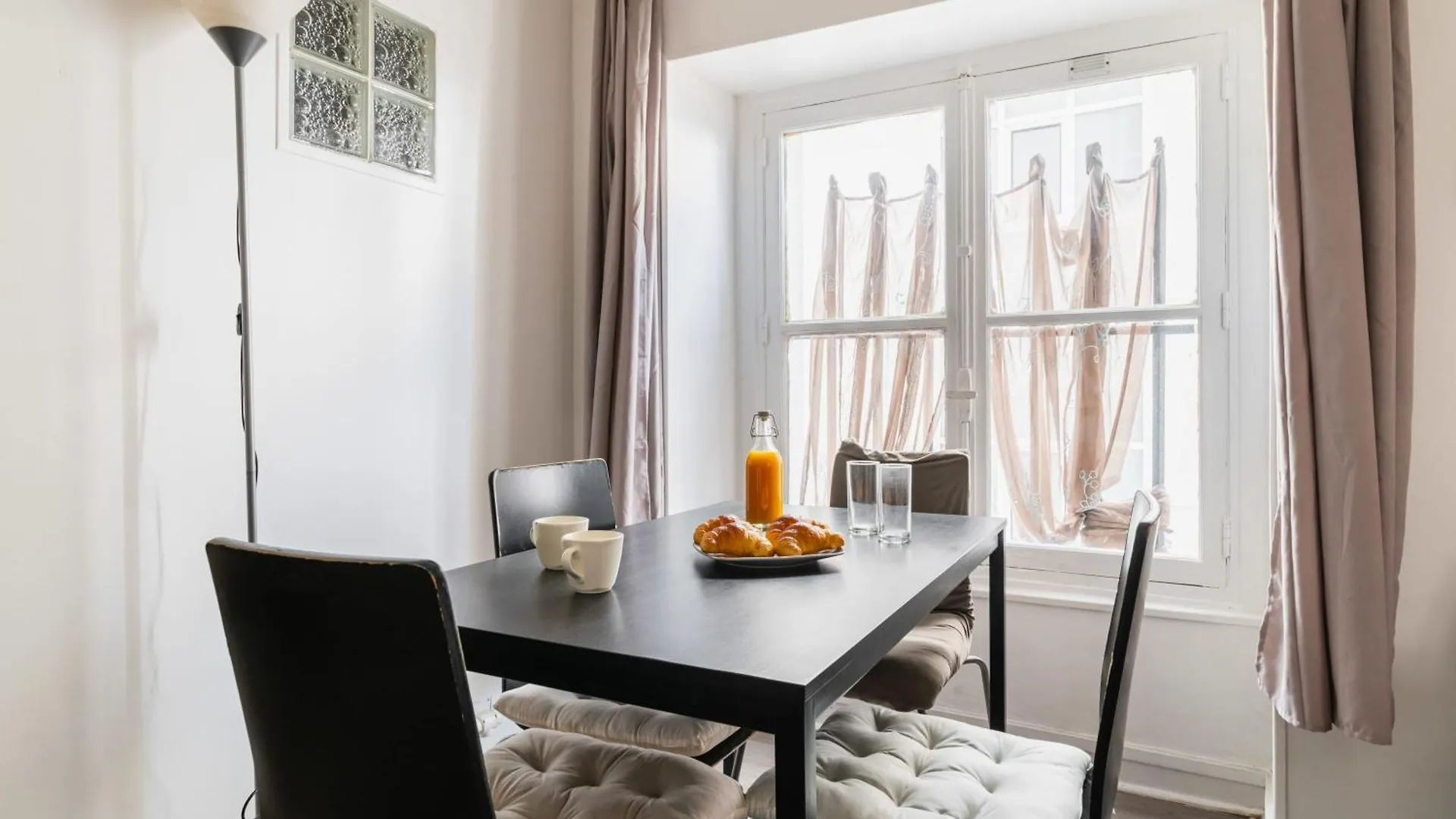 Grand Studio Fonctionnel Republique - Paris 10 Apartment 0*,