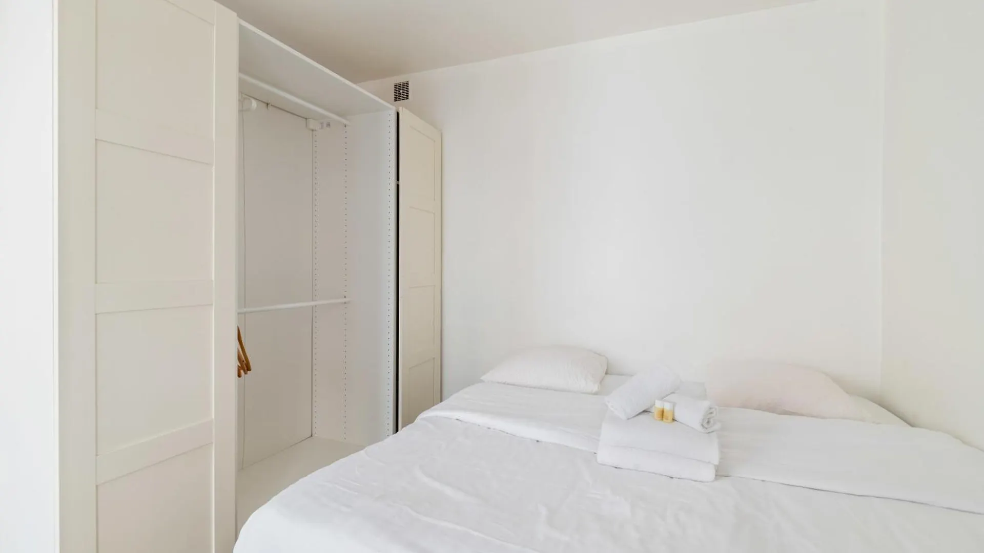 Grand Studio Fonctionnel Republique - Paris 10 Apartment